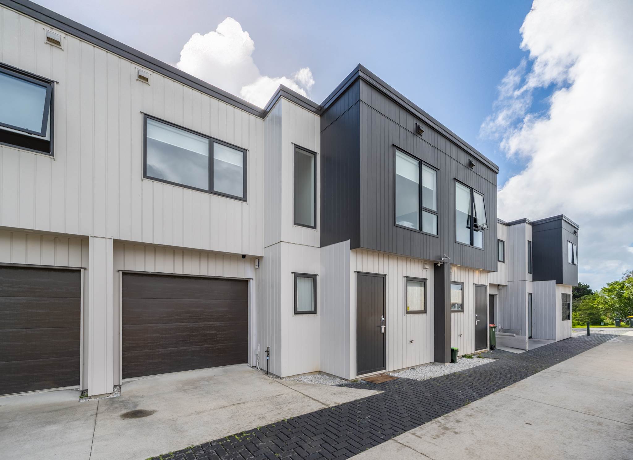 Howick 3Phòng ngủ Modern Living in Howick