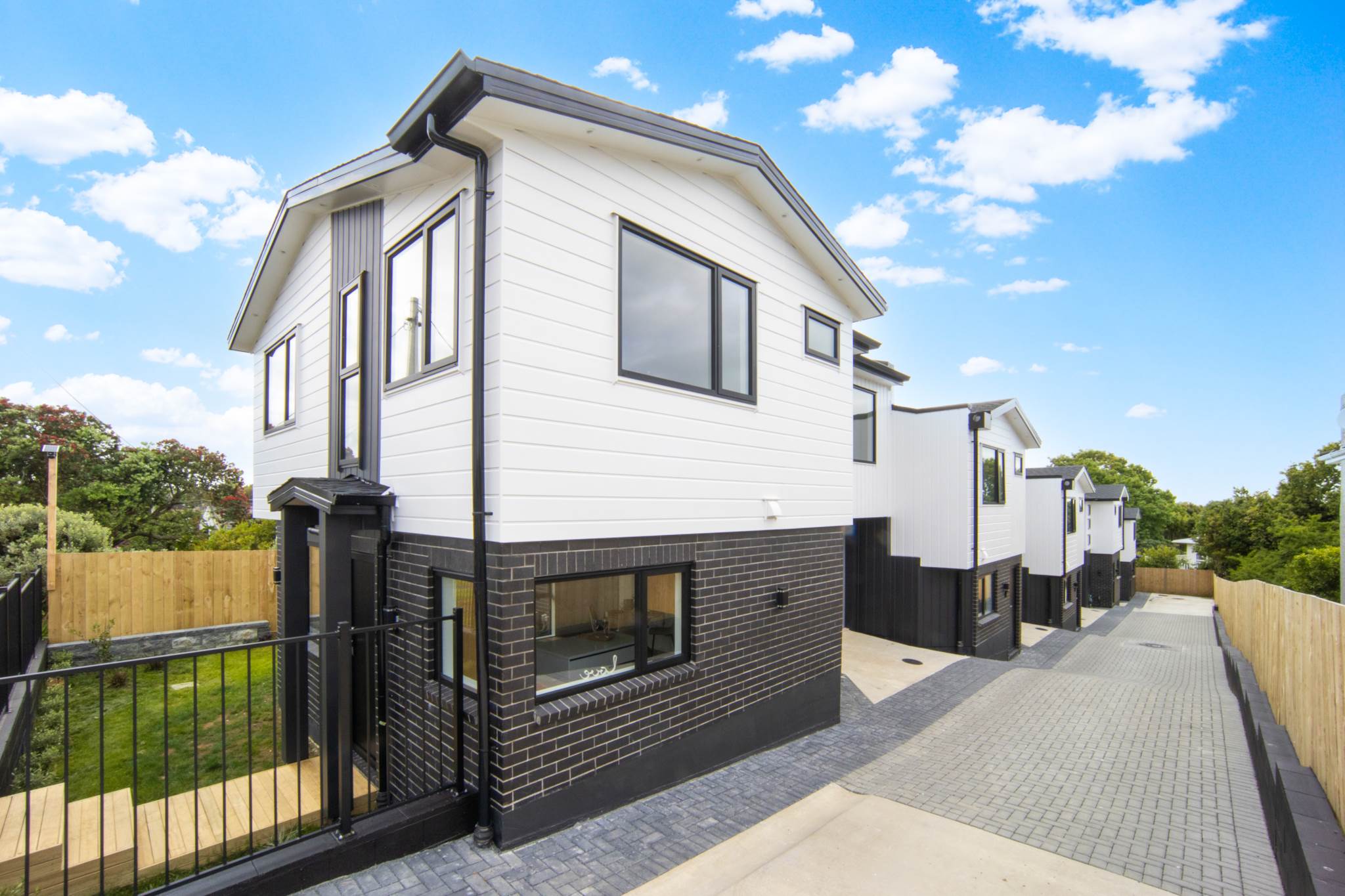 New Lynn 3房  Your New Beginning Starts on Golf Road