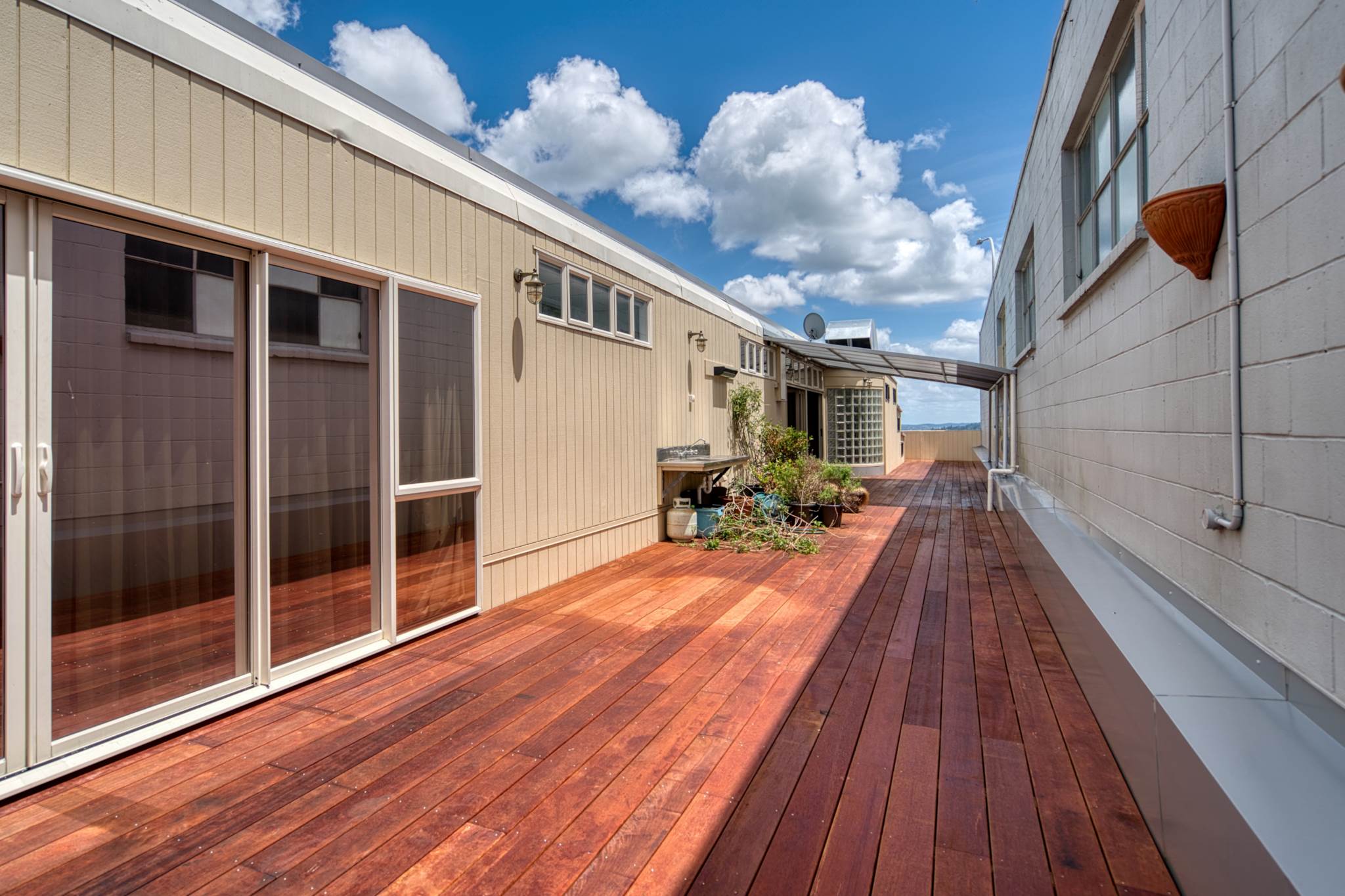 Spacious Home with a Separate Self-Contained O...