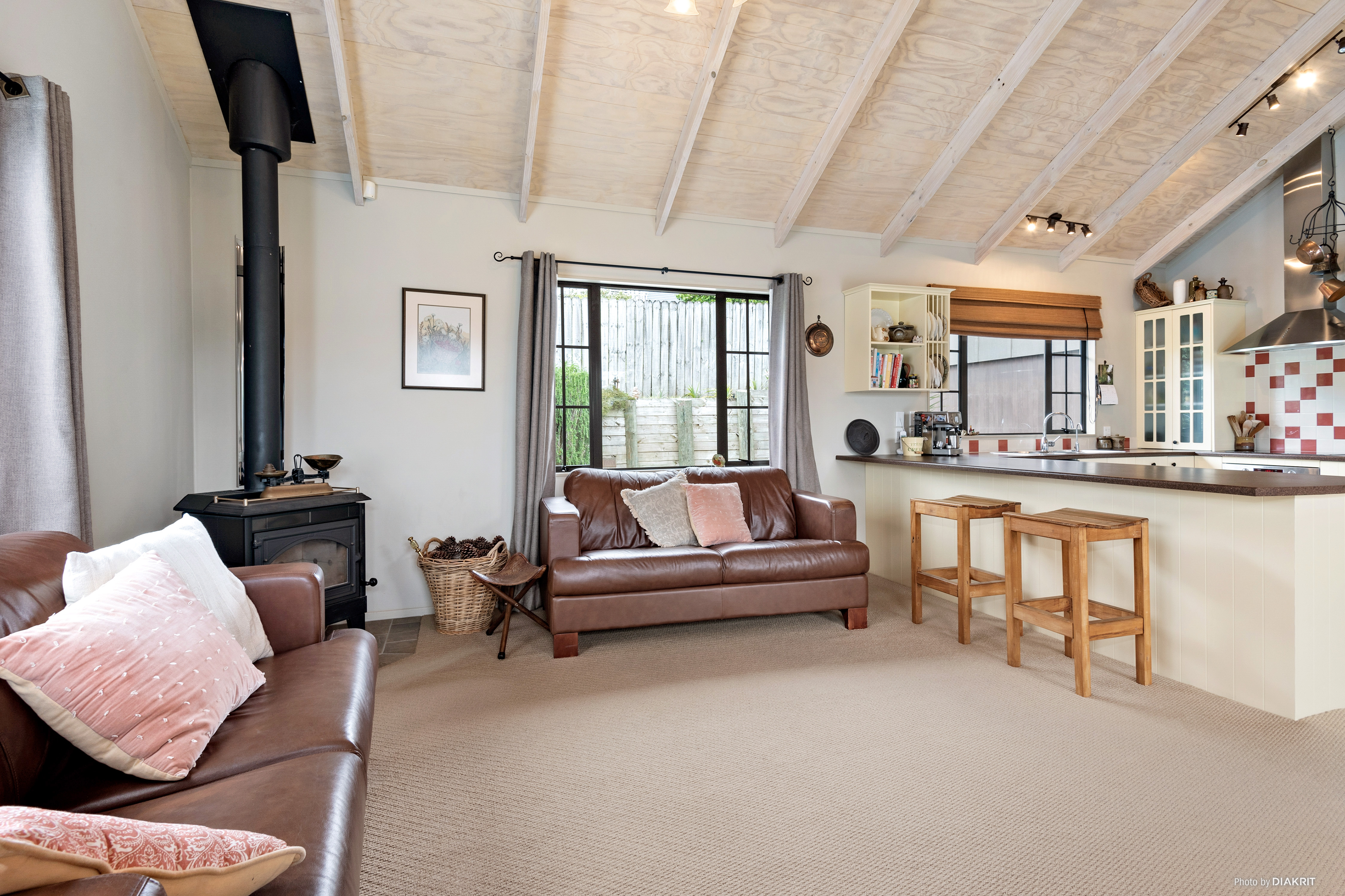 Titirangi, Sleek, Stylish, Sunny, Property ID: 803560 | Barfoot & Thompson