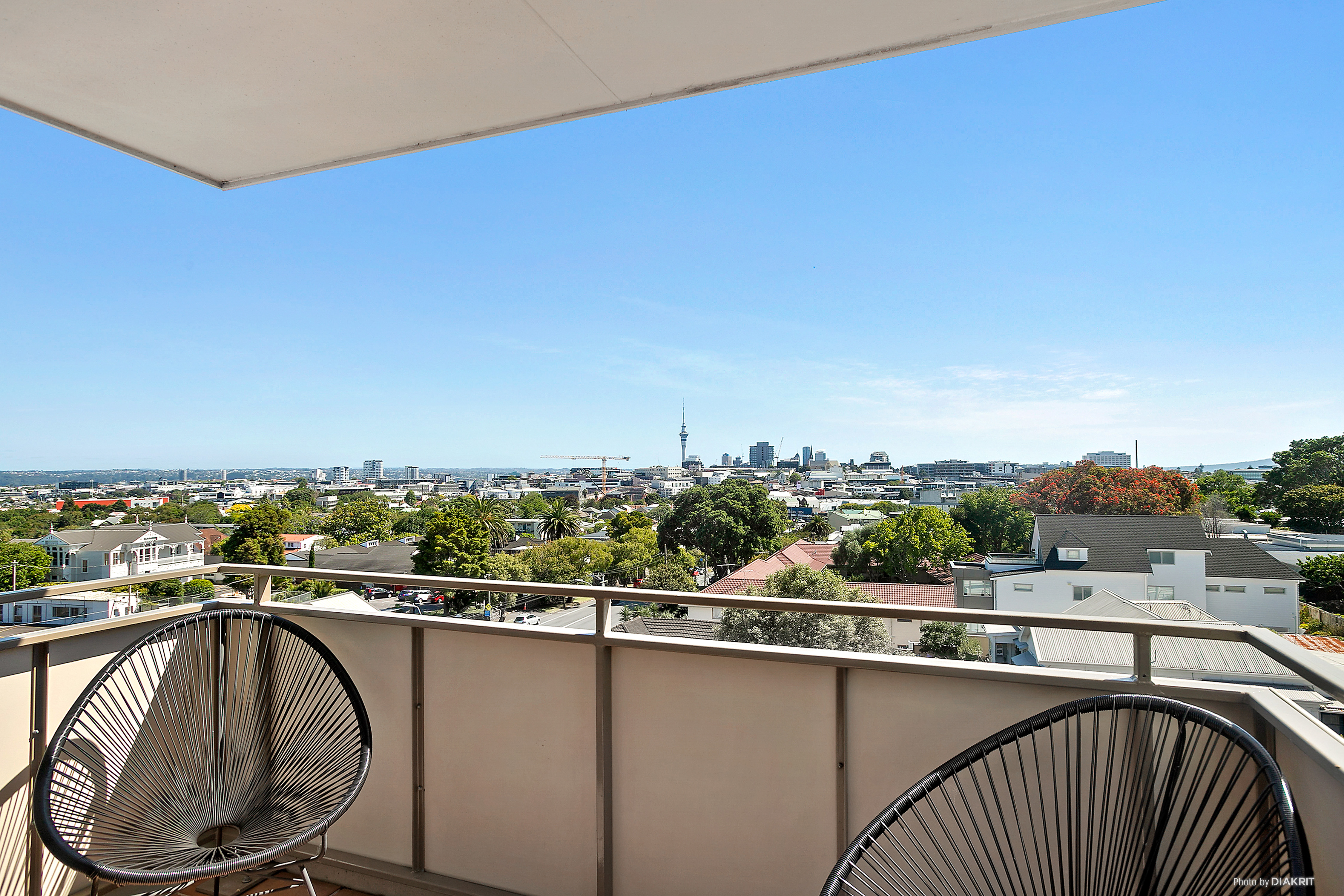 Mt Eden, Penthouse City Fringe Living in Double Grammar Zone, Property ID: 804167 | Barfoot & Thompson