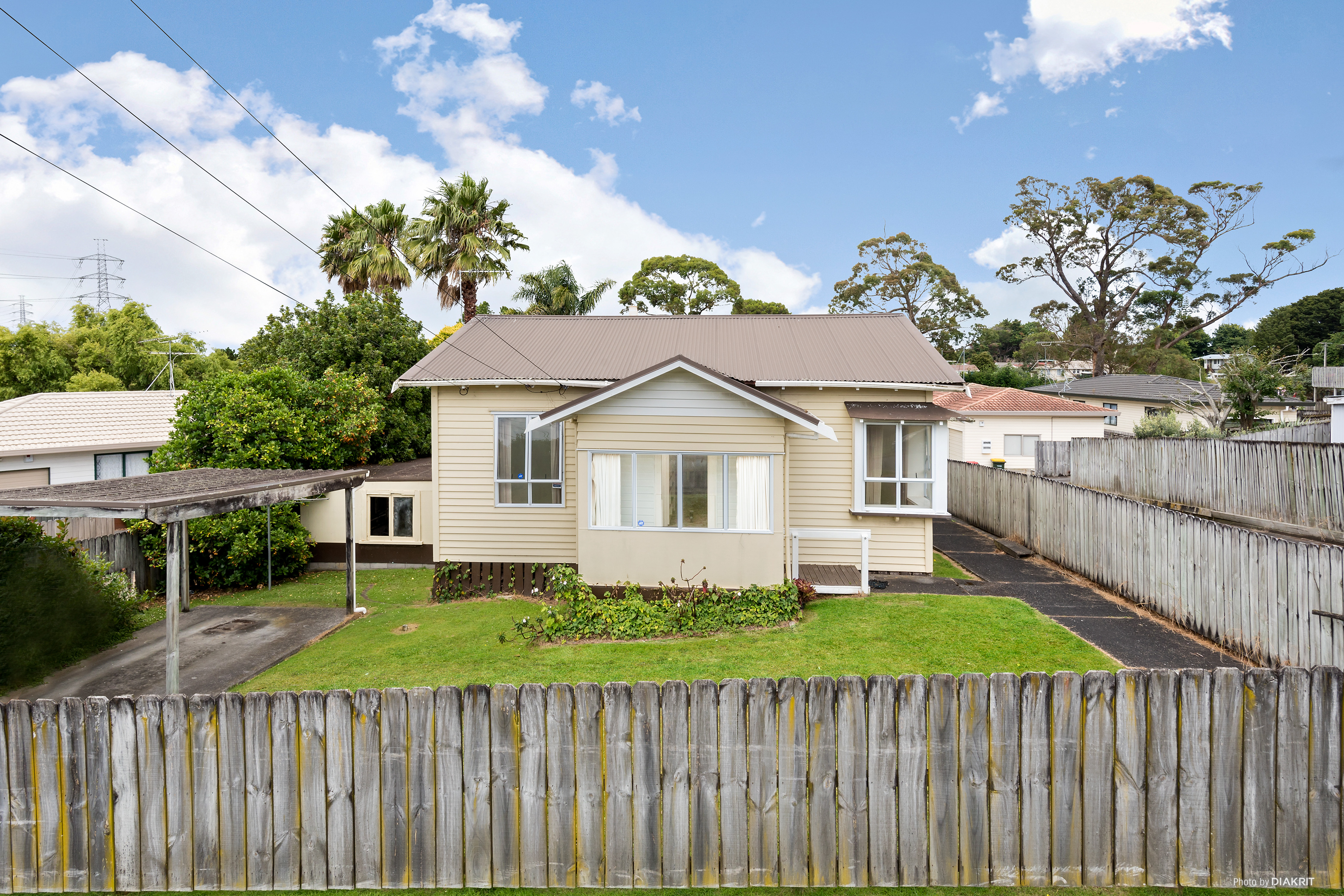 Takanini, Grand Old Lady In Need Of A Facelift, Property ID: 804783 | Barfoot & Thompson