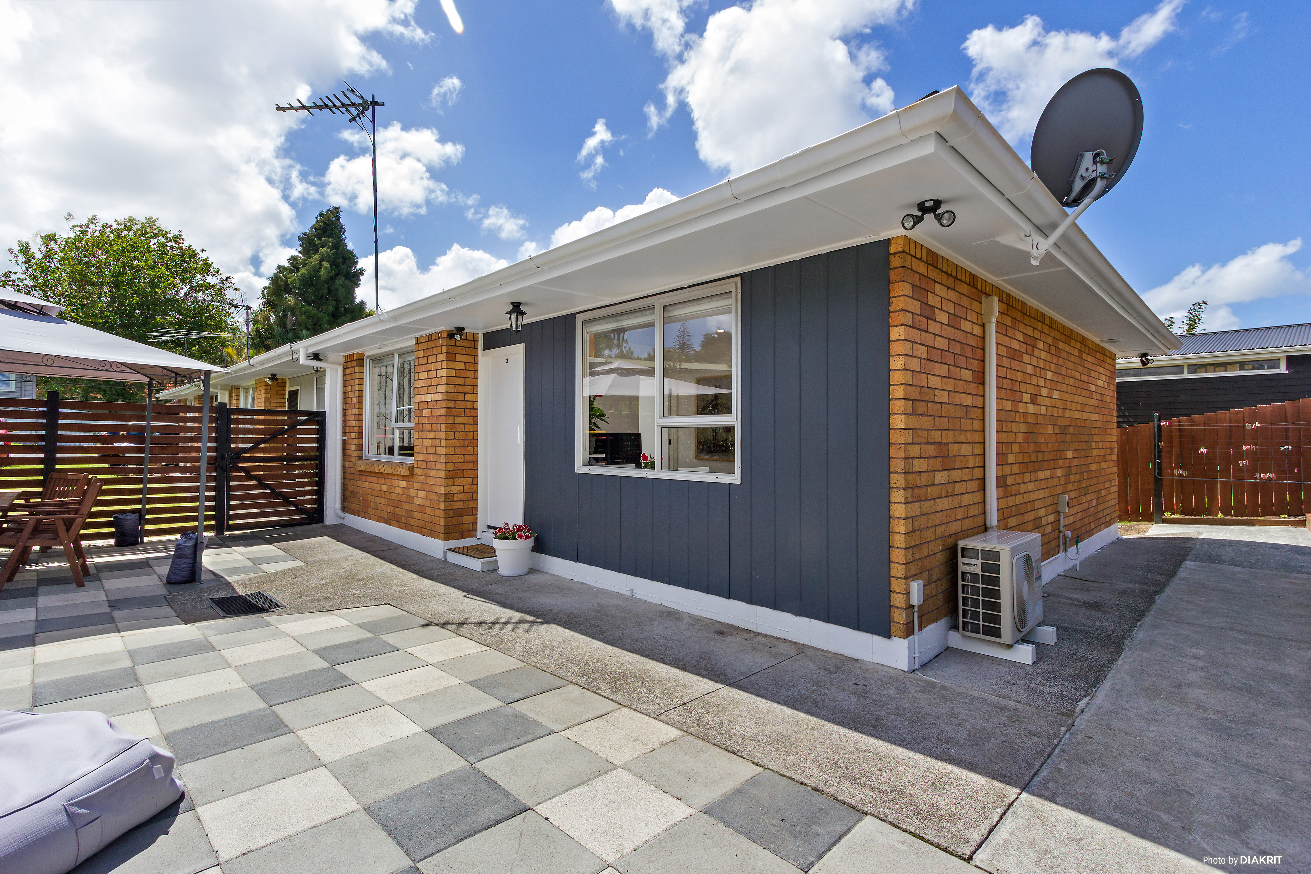 New Lynn, CHAMPAGNE LIVING ON A BEER BUDGET, Property ID: 804953 | Barfoot & Thompson