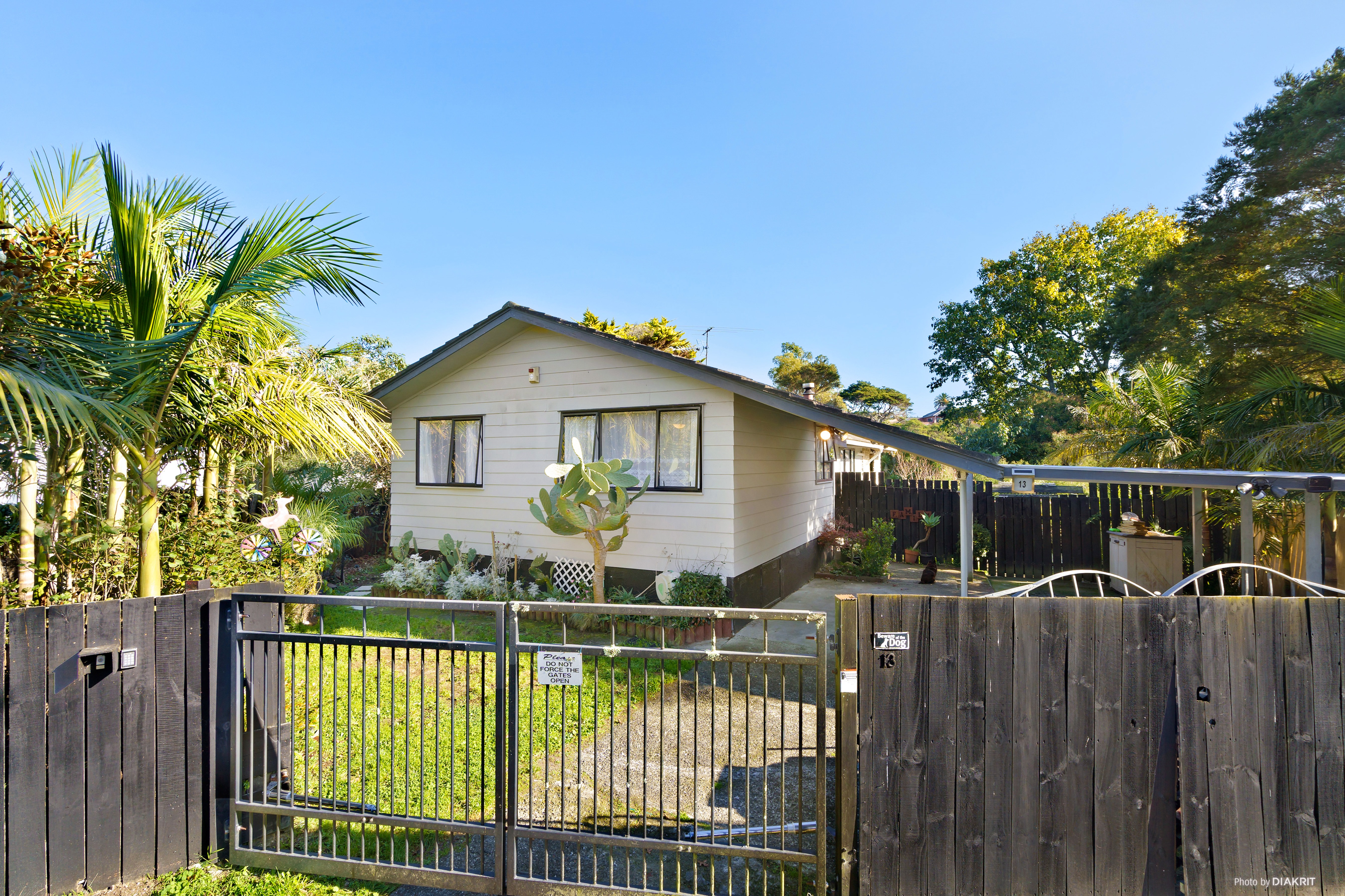 Henderson, Freehold 898m2-Fantastic family living with development po, Property ID: 789995 | Barfoot & Thompson