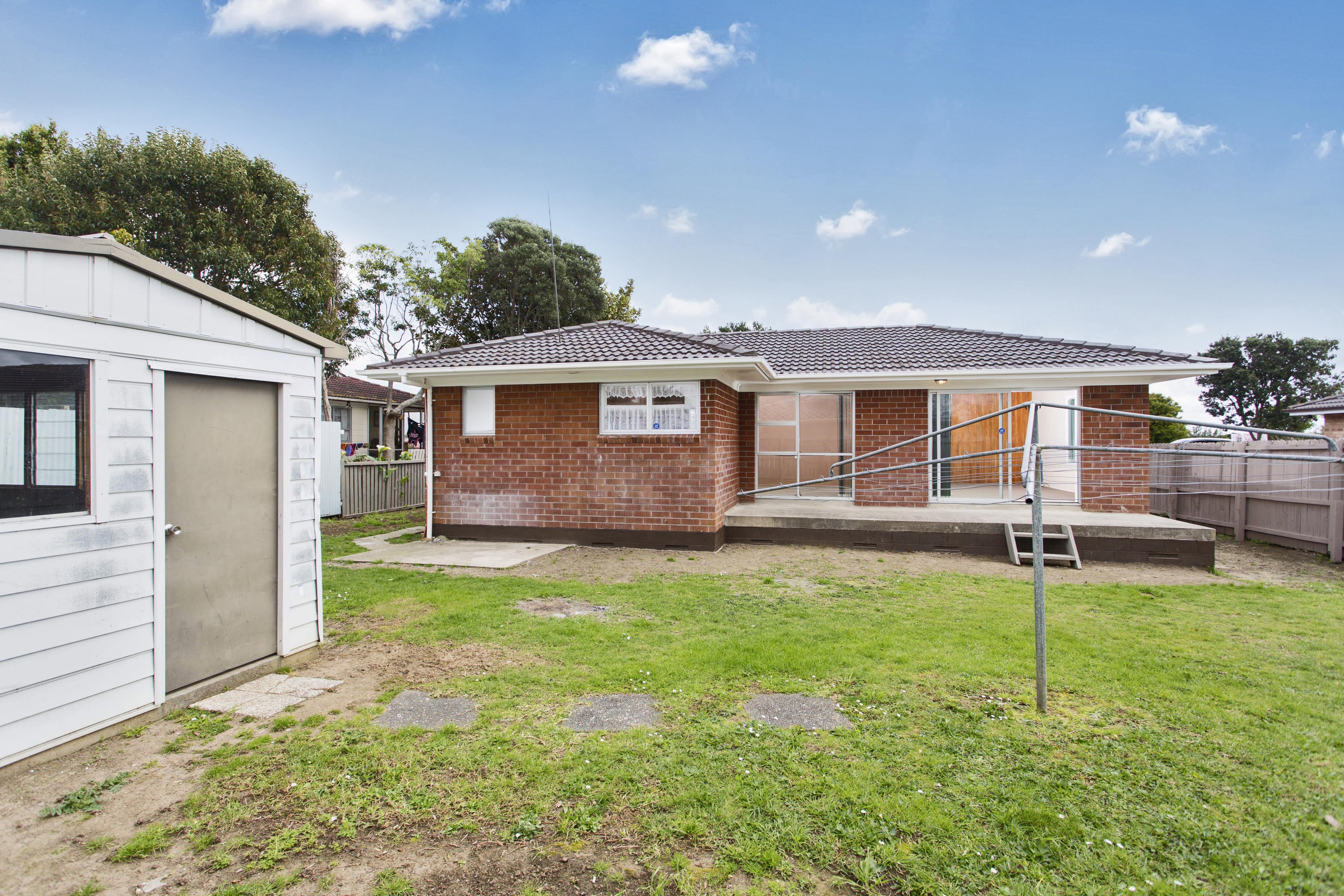 Manurewa, Vendors simply want it sold., Property ID: 804731 | Barfoot & Thompson