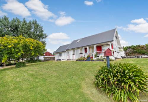 Shelly Beach Rural Properties for Sale | Barfoot & Thompson