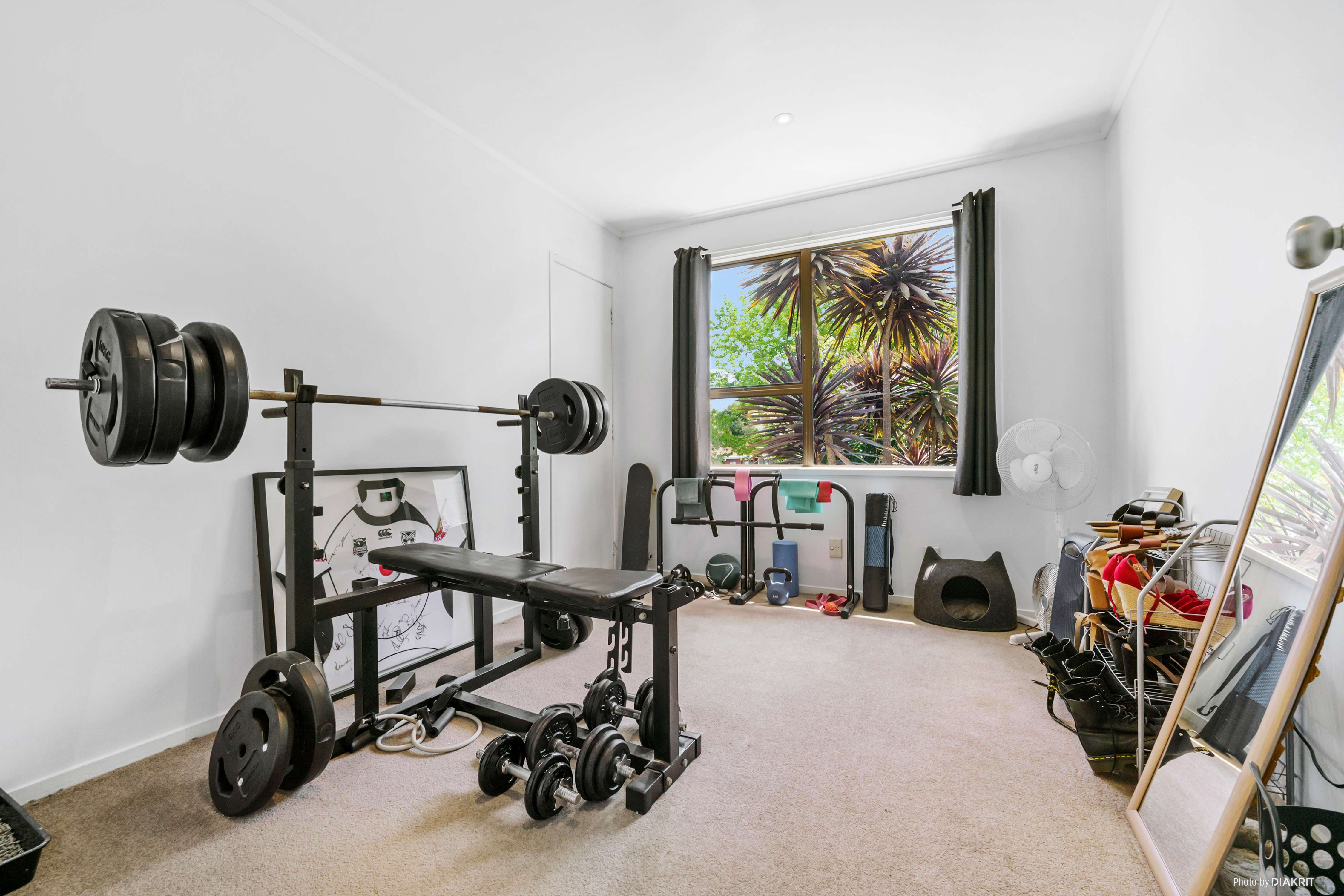 Buy 18 Beechdale Crescent Pakuranga Heights Barfoot Thompson 822009