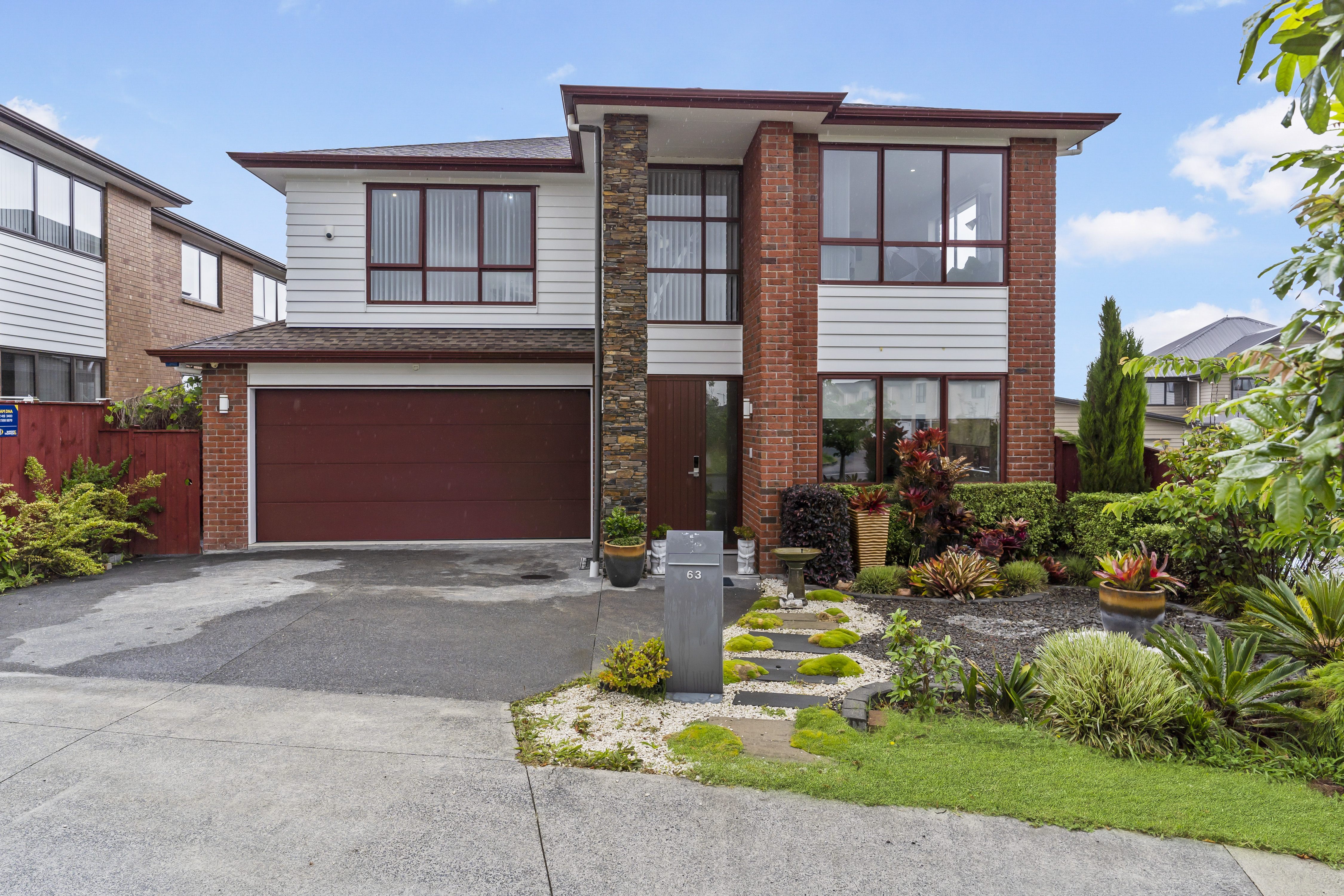 63 Rosewell Crescent