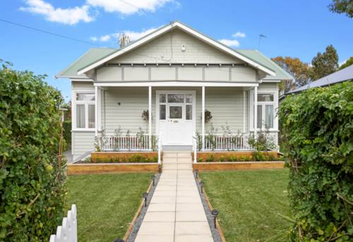 Mt Eden, Space and Serenity in Prime Mt Eden Location, Property ID: 831323 | Barfoot & Thompson