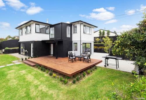 New Lynn, What a beauty!  Rare find and great lifestyle on offer, Property ID: 832680 | Barfoot & Thompson