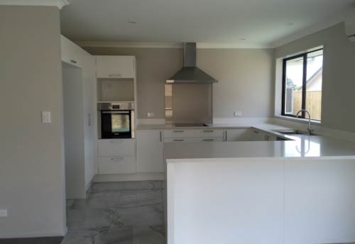 Beachlands, 4 BEDROOM - 3 BATHROOM - GARAGE, Property ID: 67000344 | Barfoot & Thompson