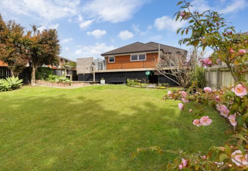 Sold 1540 Dominion Rd Extension, Mt Roskill Oct 2023 | Barfoot & Thompson