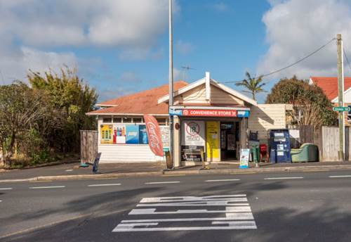 Northcote, SHOP WITH LIVING
, Property ID: 4008097 | Barfoot & Thompson