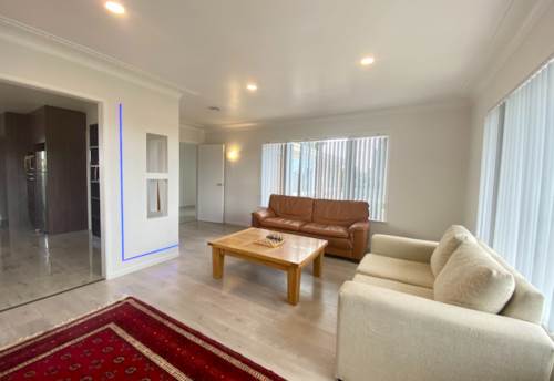 Mt Wellington, LOOK AT ALL THIS SPACE!, Property ID: 11013110 | Barfoot & Thompson