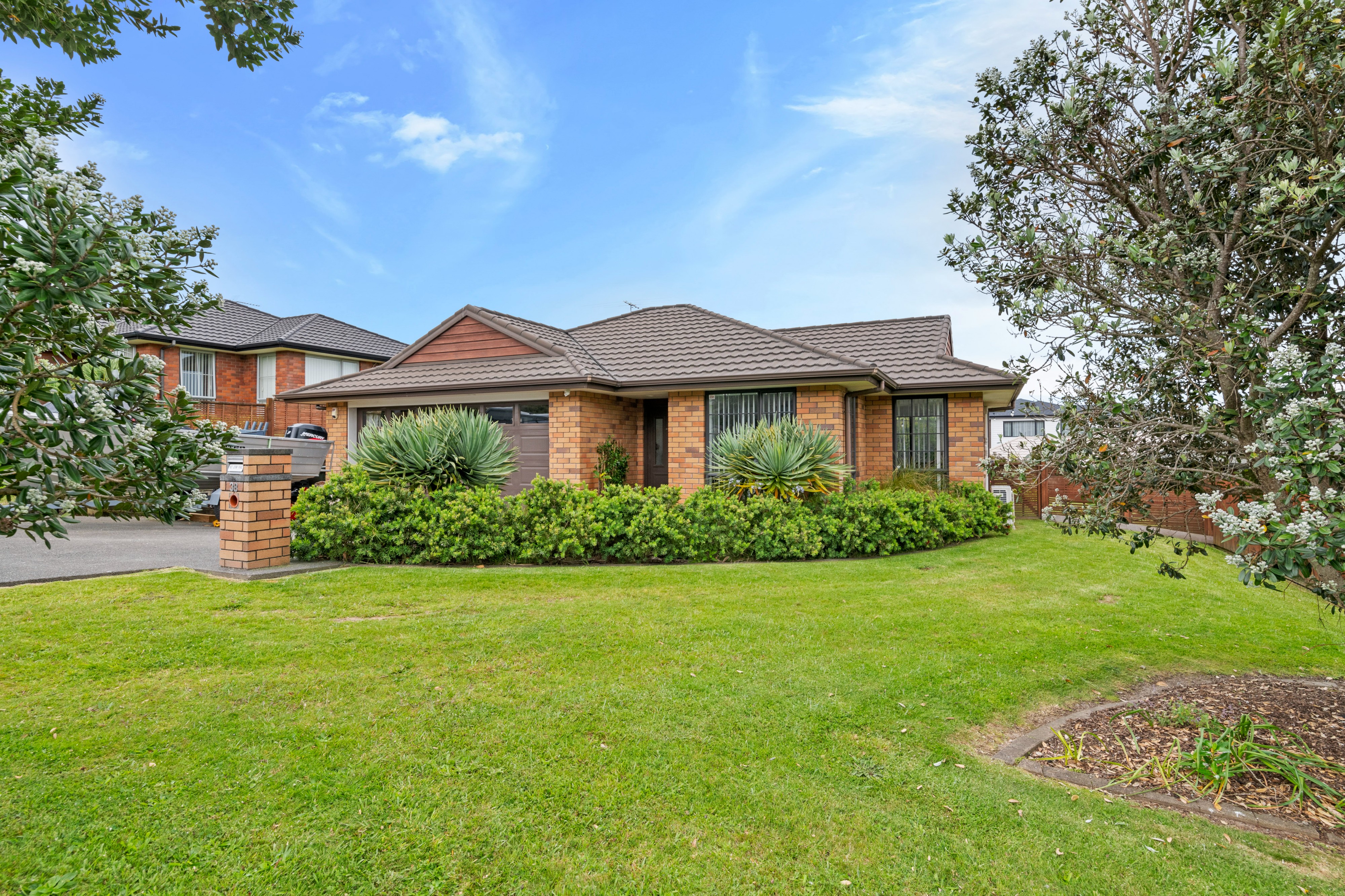 Spacious Single Level Family Home - 4 Bedrooms + Office 1