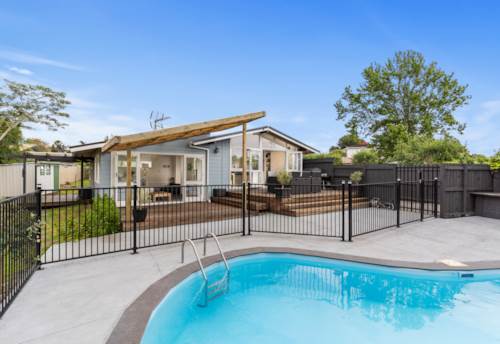 61 Clark Rd Sold 61 Clark Road, Pahurehure Jan 2024 | Barfoot & Thompson