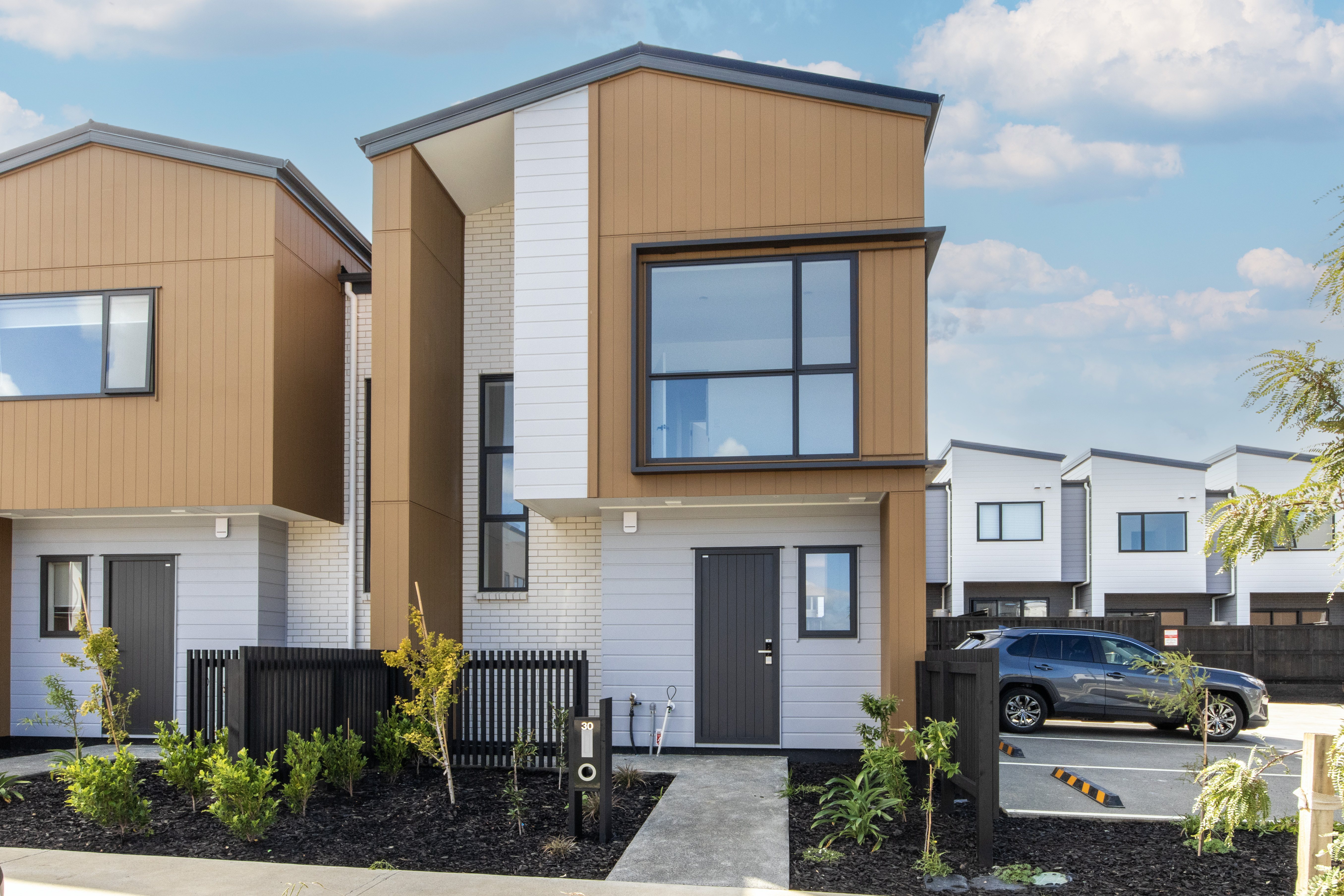 Sold 30 Rana Road, Flat Bush May 2024 | Barfoot & Thompson