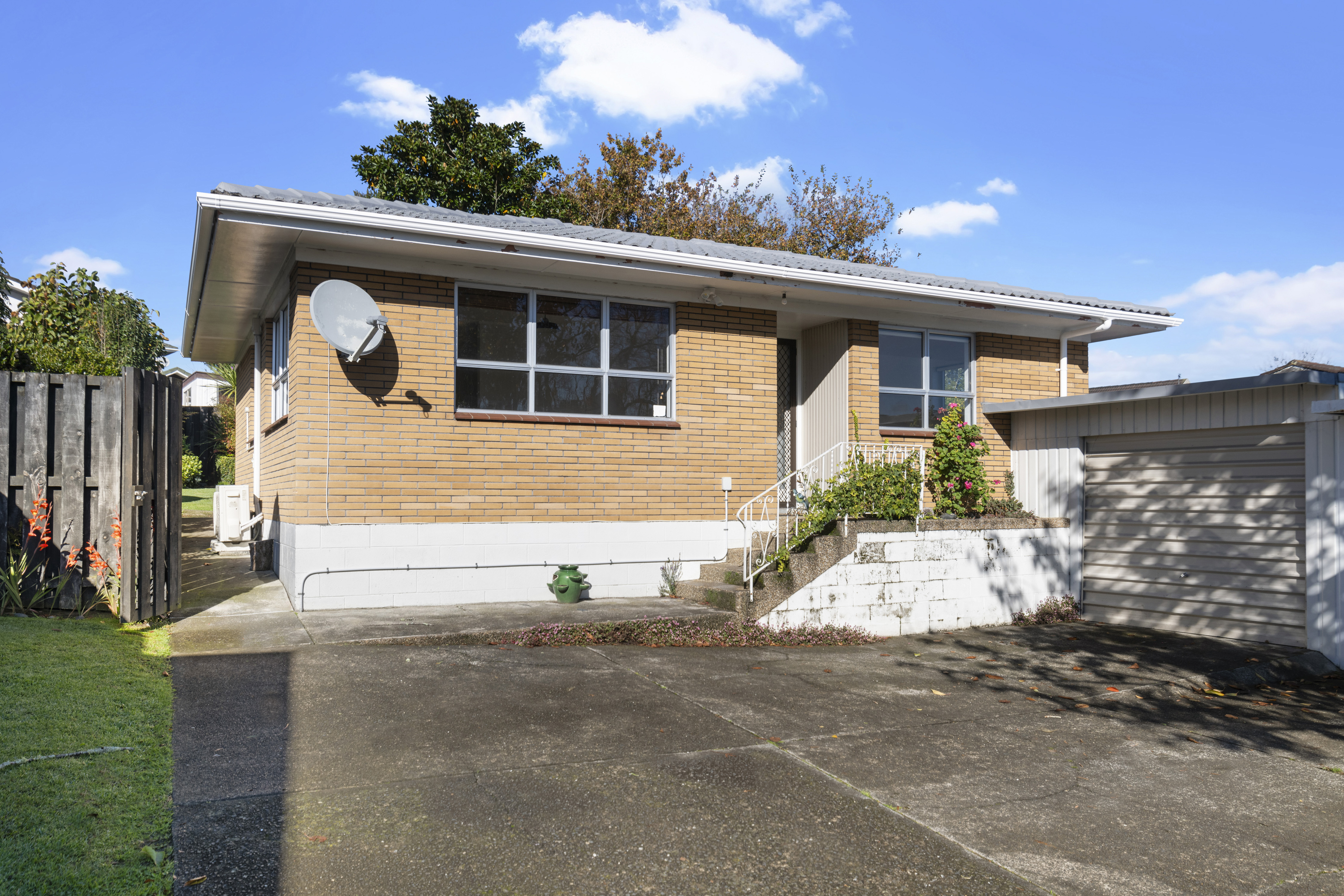 Sold 2/37 Ashdown Place, Pahurehure Jul 2024 | Barfoot & Thompson