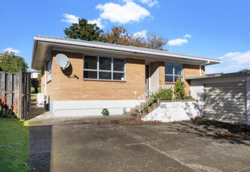 Sold 2/37 Ashdown Place, Pahurehure Jul 2024 | Barfoot & Thompson