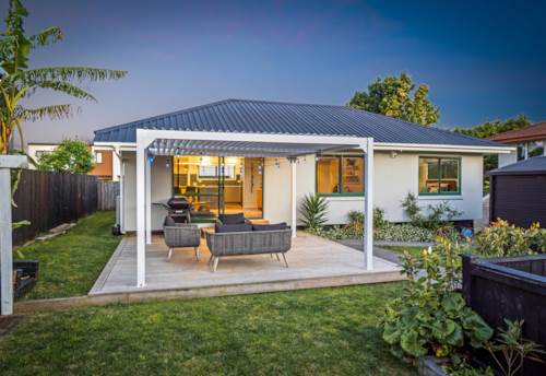 Glen Innes, Deadline Brought forward to 4pm, Tue 3rd Dec, Property ID: 903029 | Barfoot & Thompson