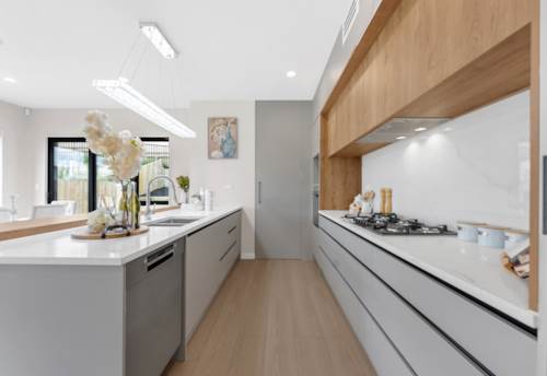 Flat Bush, Luxurious Living in the Heart of Flat Bush!, Property ID: 903048 | Barfoot & Thompson