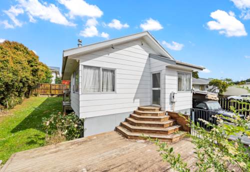 Henderson, PRICE REDUCED...VENDOR WANTS IT SOLD, Property ID: 902682 | Barfoot & Thompson