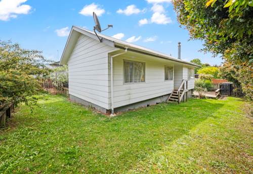 Henderson, PRICE REDUCED...VENDOR WANTS IT SOLD, Property ID: 902682 | Barfoot & Thompson