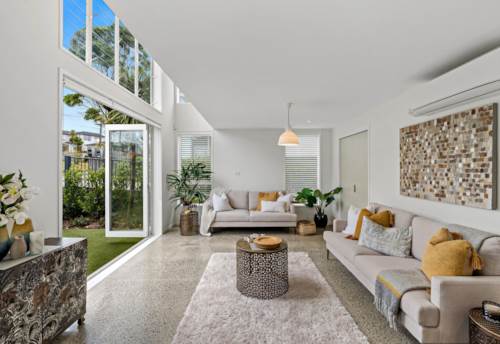 Glen Innes, Deadline sale closing 4pm Thursday 13th March 2025, Property ID: 905234 | Barfoot & Thompson