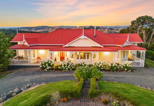 Helensville, NZ Grand Designs House of the Year Winner!!!, Property ID: 906501 | Barfoot & Thompson