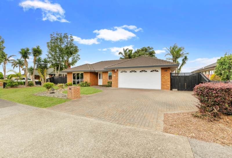 15 Longford Park Drive