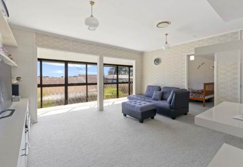 Titirangi, A Solid Gem in the Heart of Titirangi!, Property ID: 908754 | Barfoot & Thompson