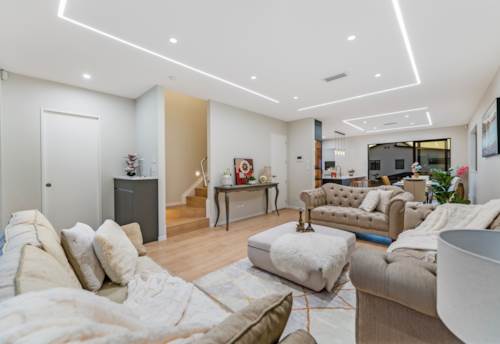 Flat Bush, Urgent Sale, bring your offer , Property ID: 908119 | Barfoot & Thompson