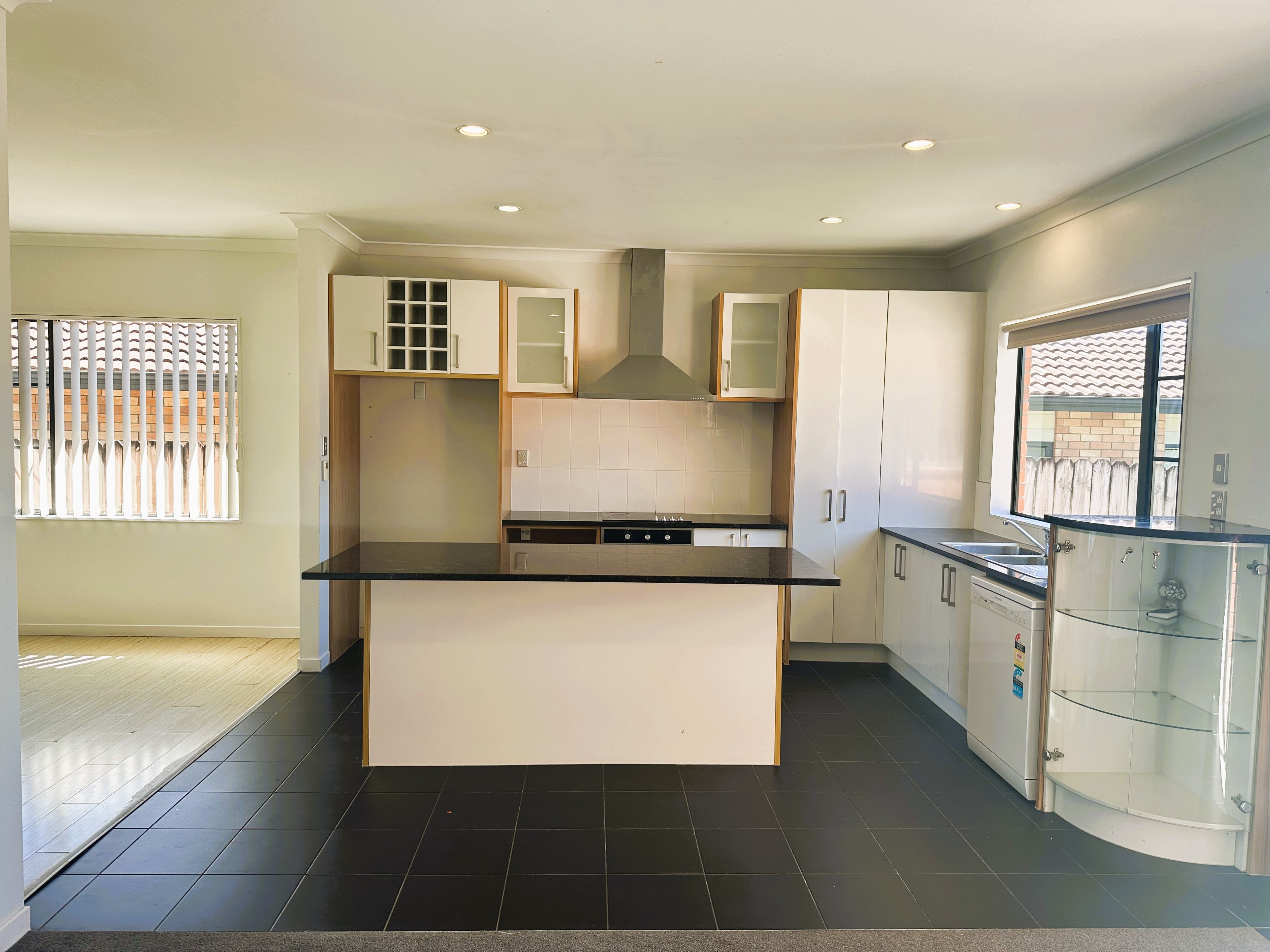 Brick & Tile Comfort in a Handy Location 2