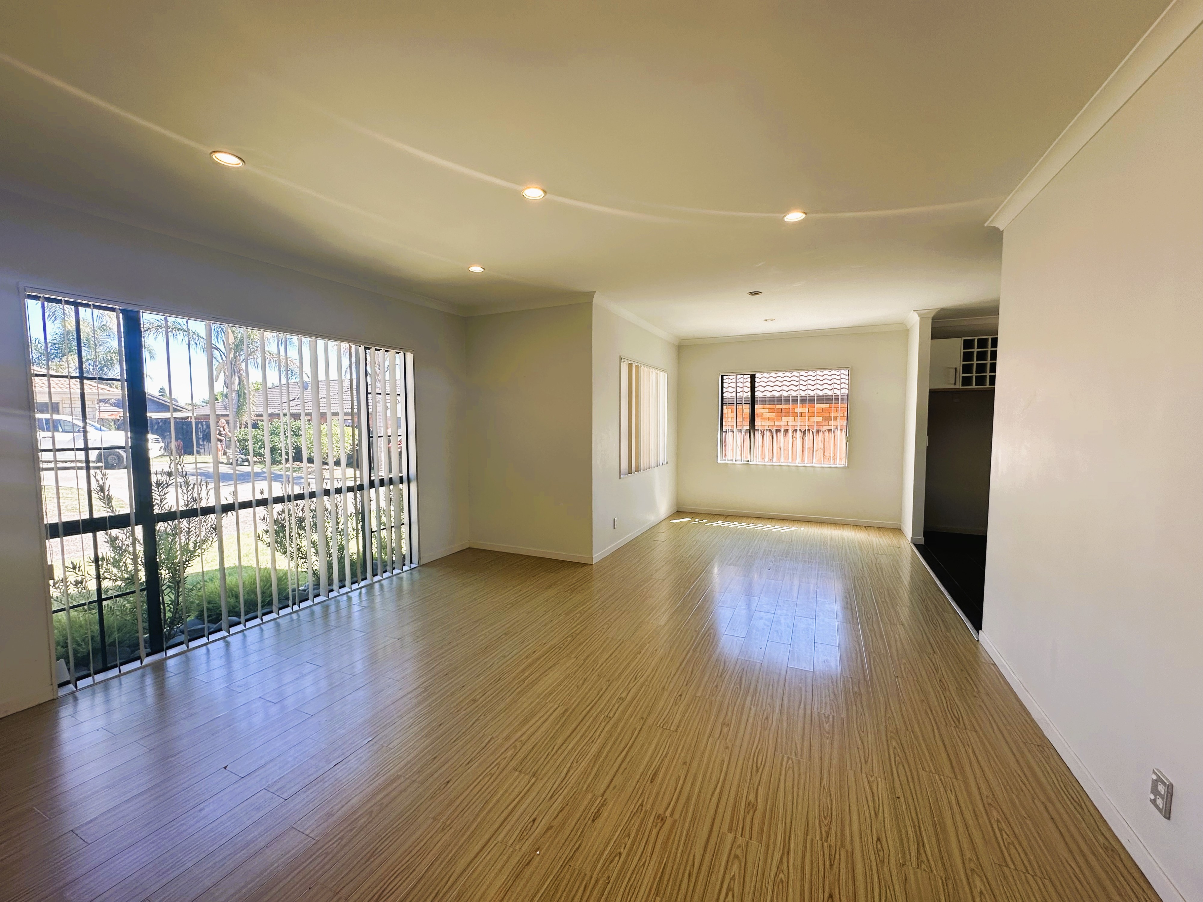 Brick & Tile Comfort in a Handy Location 4