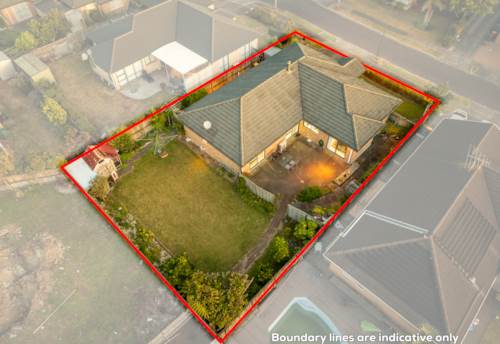 East Tamaki, Single level home 615 sqm. Walk to Botany College!, Property ID: 909215 | Barfoot & Thompson