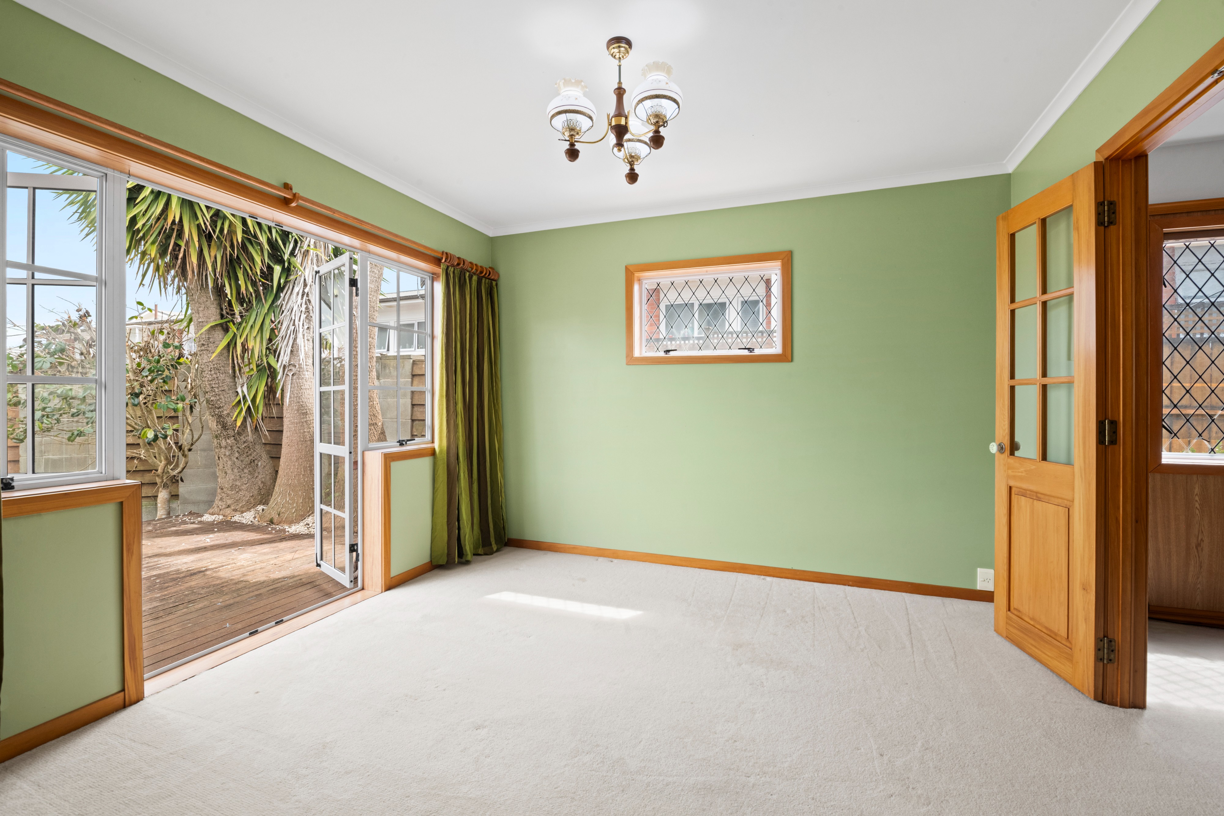 Sunny 3 bedroom in Takapuna ! 2