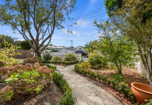 Northcote Point, URGENT, PRE-AUCTION NOW SELLING Monday 7th April, Property ID: 909001 | Barfoot & Thompson