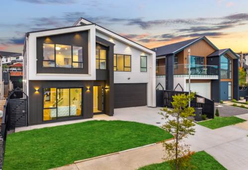 Flat Bush, Master Builder Home!, Property ID: 910542 | Barfoot & Thompson