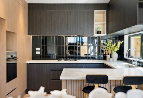 Karaka, Modern Comfort, Prime Location – Must Be Sold!, Property ID: 912283 | Barfoot & Thompson