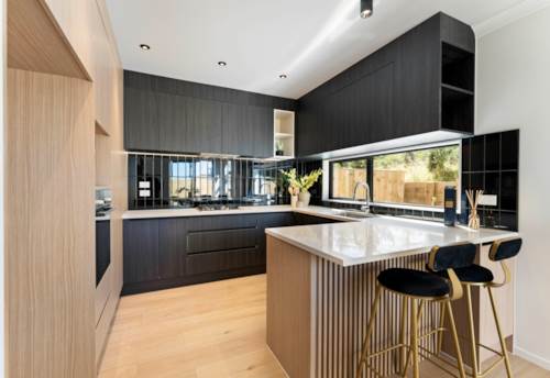 Karaka, Modern Comfort, Prime Location – Must Be Sold!, Property ID: 912283 | Barfoot & Thompson