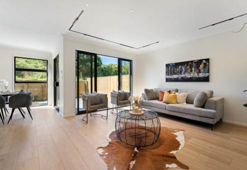 Karaka, Modern Comfort, Prime Location – Must Be Sold!, Property ID: 912283 | Barfoot & Thompson