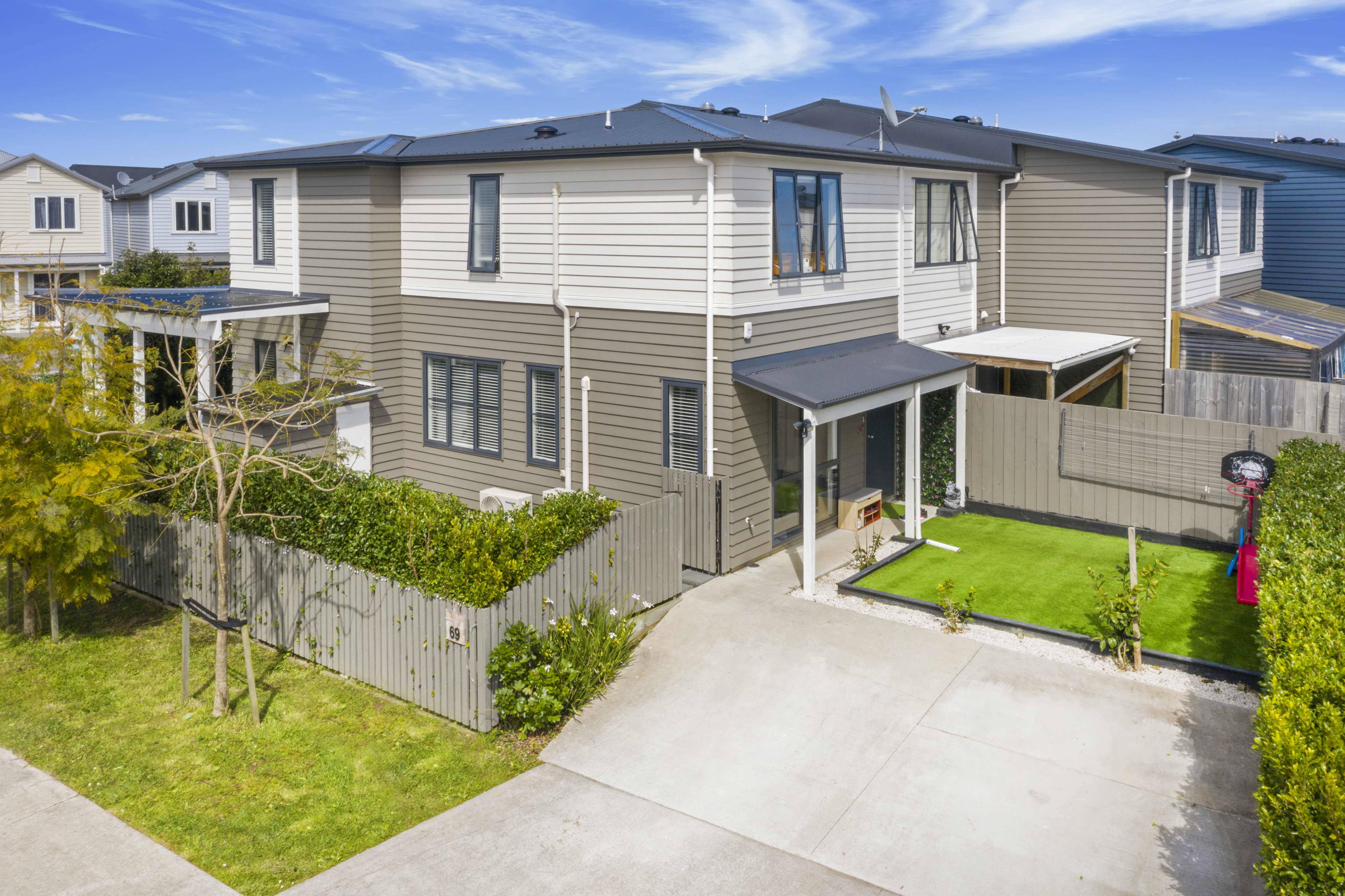 69 Saddleback Crescent