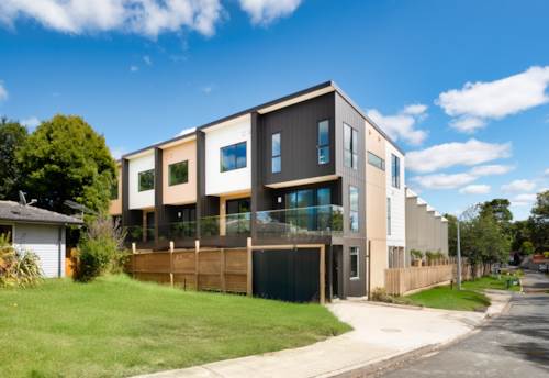 Henderson, Options Galore – 2 bdrm + Study, Property ID: 914859 | Barfoot & Thompson