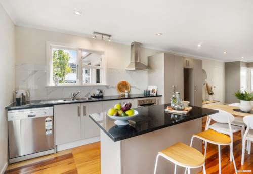 Ellerslie, PRICED TO SELL, BE QUICK!, Property ID: 912811 | Barfoot & Thompson