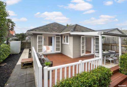 Ellerslie, PRICED TO SELL, BE QUICK!, Property ID: 912811 | Barfoot & Thompson