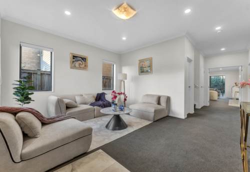 Flat Bush, Enquires over 1.5m, Property ID: 914040 | Barfoot & Thompson