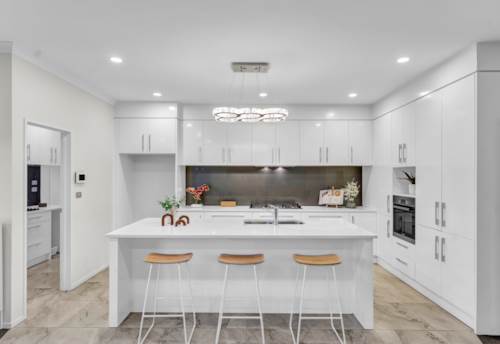 Flat Bush, Enquires over 1.5m, Property ID: 914040 | Barfoot & Thompson