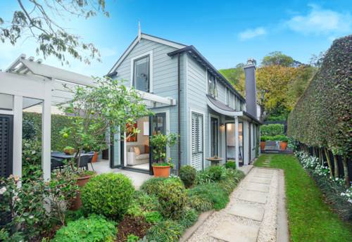 Devonport, Elegantly Designed With Style & Character, Property ID: 904736 | Barfoot & Thompson