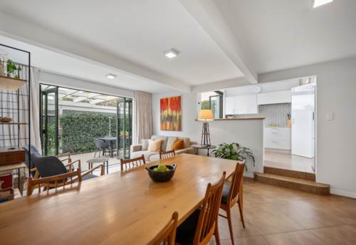 Devonport, Elegantly Designed With Style & Character, Property ID: 904736 | Barfoot & Thompson