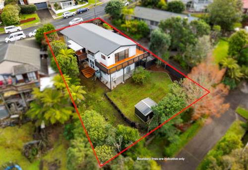 West Harbour, Character Home with Views – Ample Potential!, Property ID: 914046 | Barfoot & Thompson